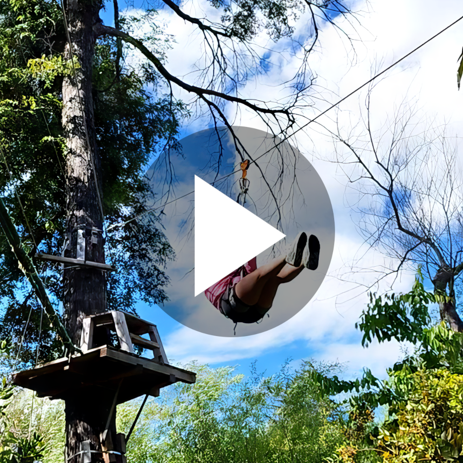Tirolesa y Parque Aereo en Lago Puelo Rio Azul Canopy Camping